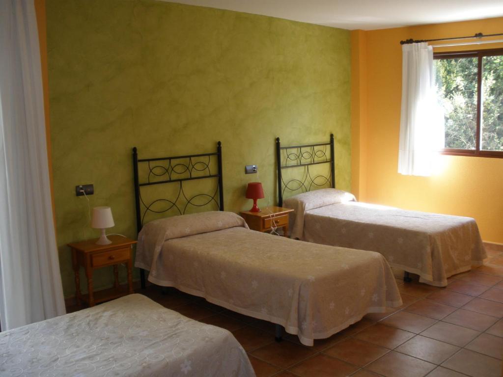 Hotel Restaurante Vinas Viejas Fuentes de Ayodar Bilik gambar