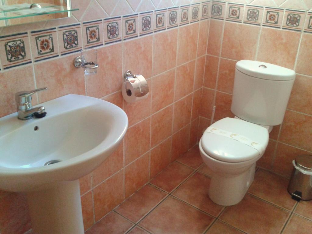 Hotel Restaurante Vinas Viejas Fuentes de Ayodar Luaran gambar