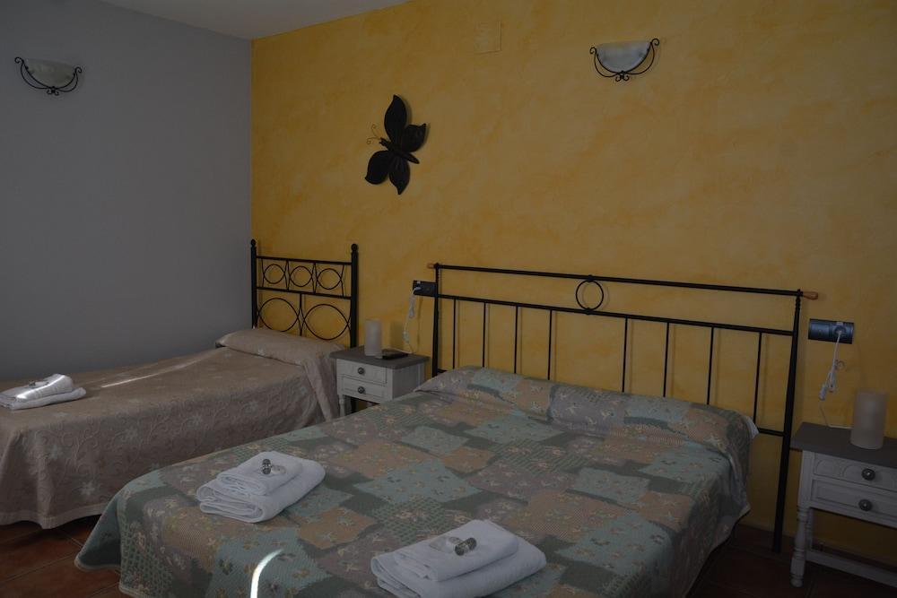 Hotel Restaurante Vinas Viejas Fuentes de Ayodar Luaran gambar